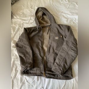 WOMENS MEDIUM SHERPA CARHARTT JACKET! brand new wore once.